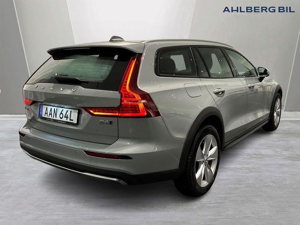 Volvo V60 Cross Country AWD B4 147 kW image number 3