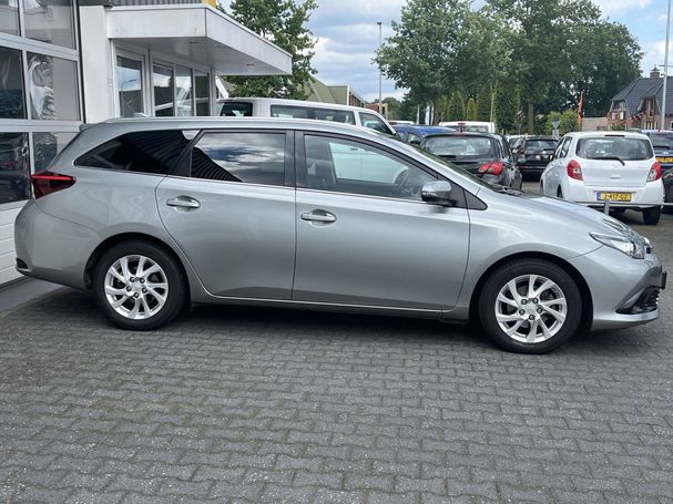 Toyota Auris T Touring S Sports 1.2 85 kW image number 3