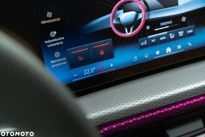 Car image 40
