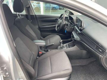 Car image 15