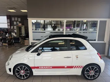 Car image 4