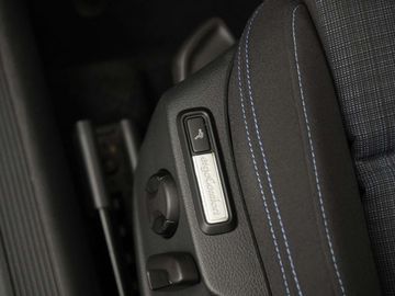 Car image 37