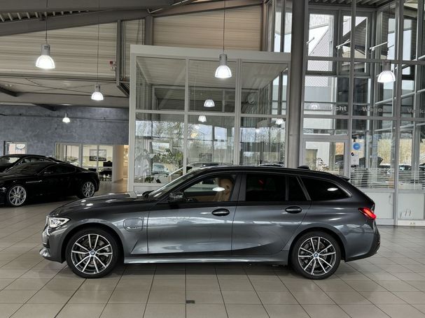 BMW 320 Touring e M Sport xDrive 150 kW image number 5