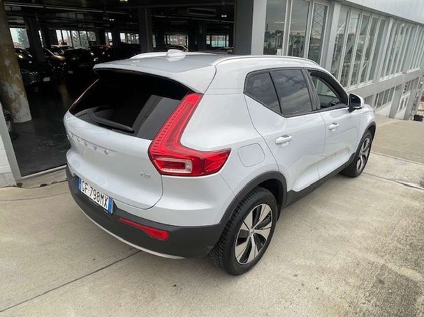 Volvo XC40 T2 Geartronic 95 kW image number 2