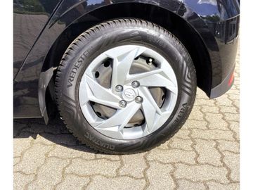 Car image 25