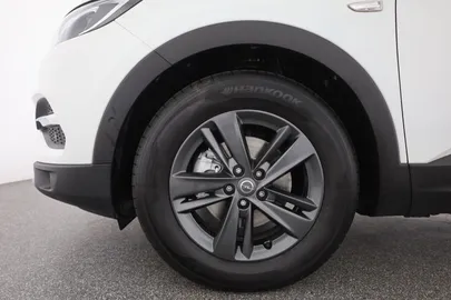 Car image 31