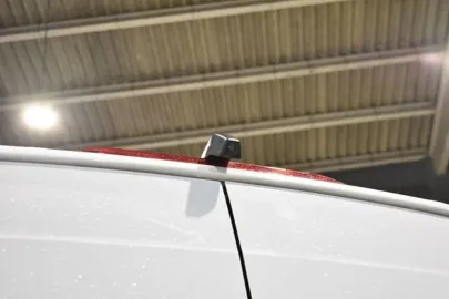 Car image 27
