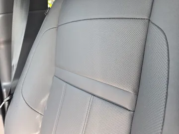 Car image 36