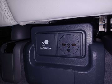 Car image 31