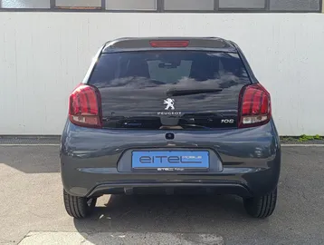 Car image 5