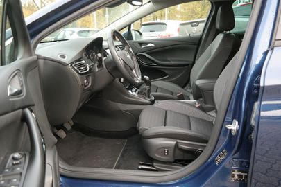 Car image 11