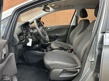 Car image 12