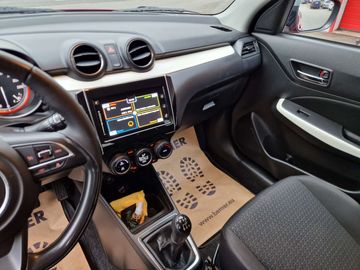 Car image 15