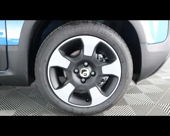Car image 23