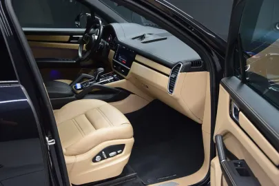 Car image 31