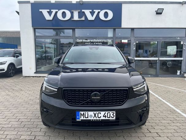 Volvo XC40 B3 Plus Black Edition 120 kW image number 13