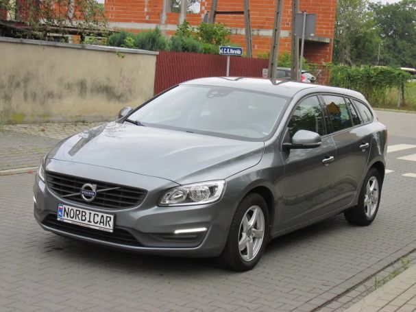 Volvo V60 T3 Kinetic 112 kW image number 1