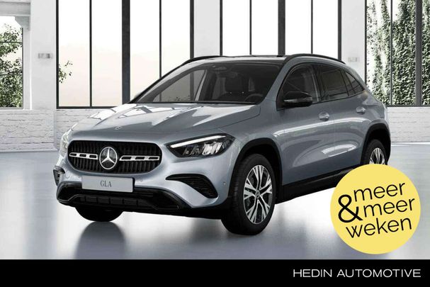 Mercedes-Benz GLA 180 100 kW image number 1