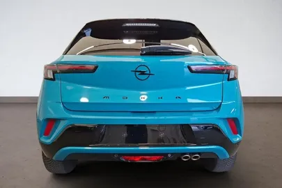 Car image 15