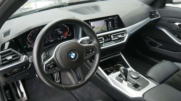 BMW 320d Touring xDrive 140 kW image number 10