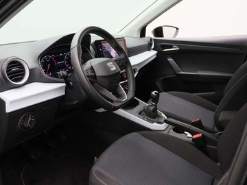 Car image 26