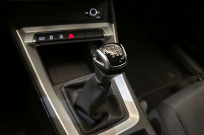 Car image 37