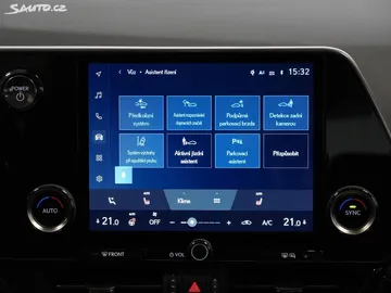Car image 28