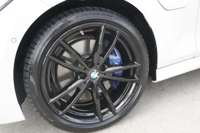 Car image 35