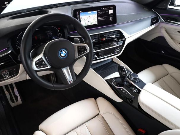 BMW 545 xDrive 280 kW image number 4