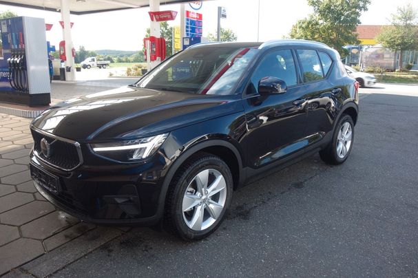 Volvo XC40 Core 120 kW image number 1