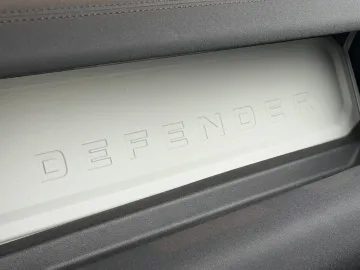 Car image 36