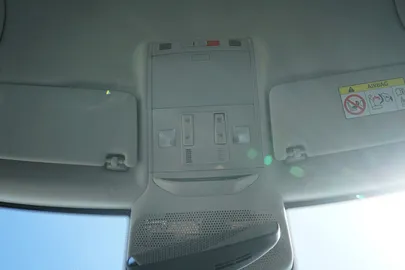 Car image 33