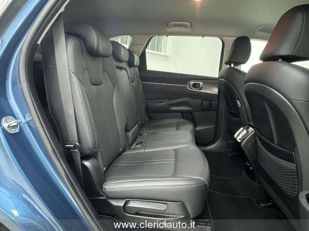 Kia Sorento 1.6 T-GDI 169 kW image number 3