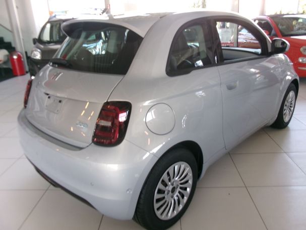 Fiat 500 e 70 kW image number 2