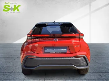 Car image 5