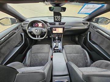 Car image 37