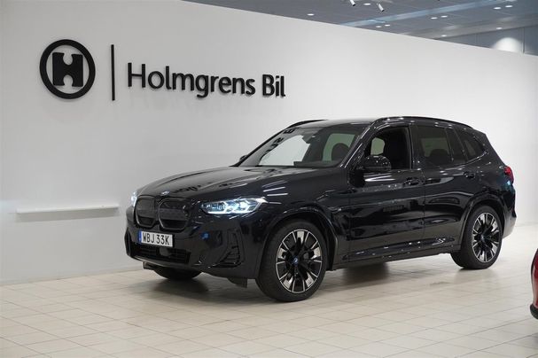 BMW iX3 M Sport 210 kW image number 2