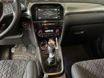 Car image 10