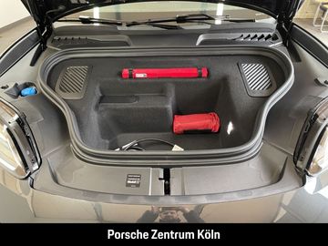 Car image 28