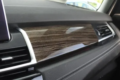 Car image 35