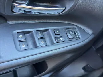 Car image 38