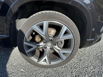 Car image 27