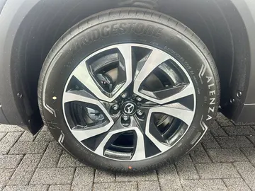 Car image 21