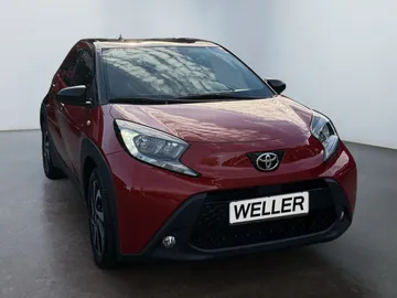 Car image 2
