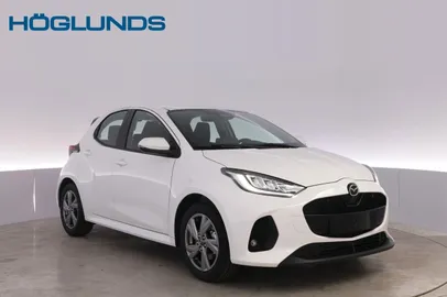 Car image 3
