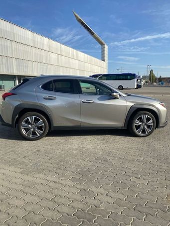 Lexus UX 250h 135 kW image number 12