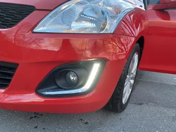 Car image 25