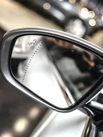 Car image 40