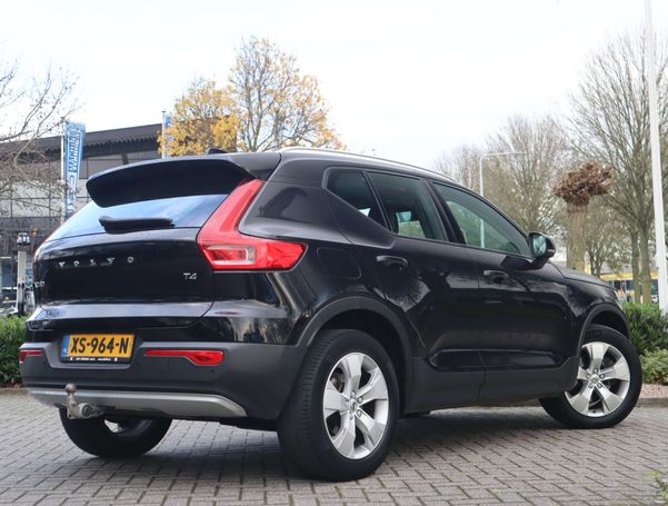 Volvo XC40 T4 Momentum 140 kW image number 2