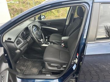 Car image 10